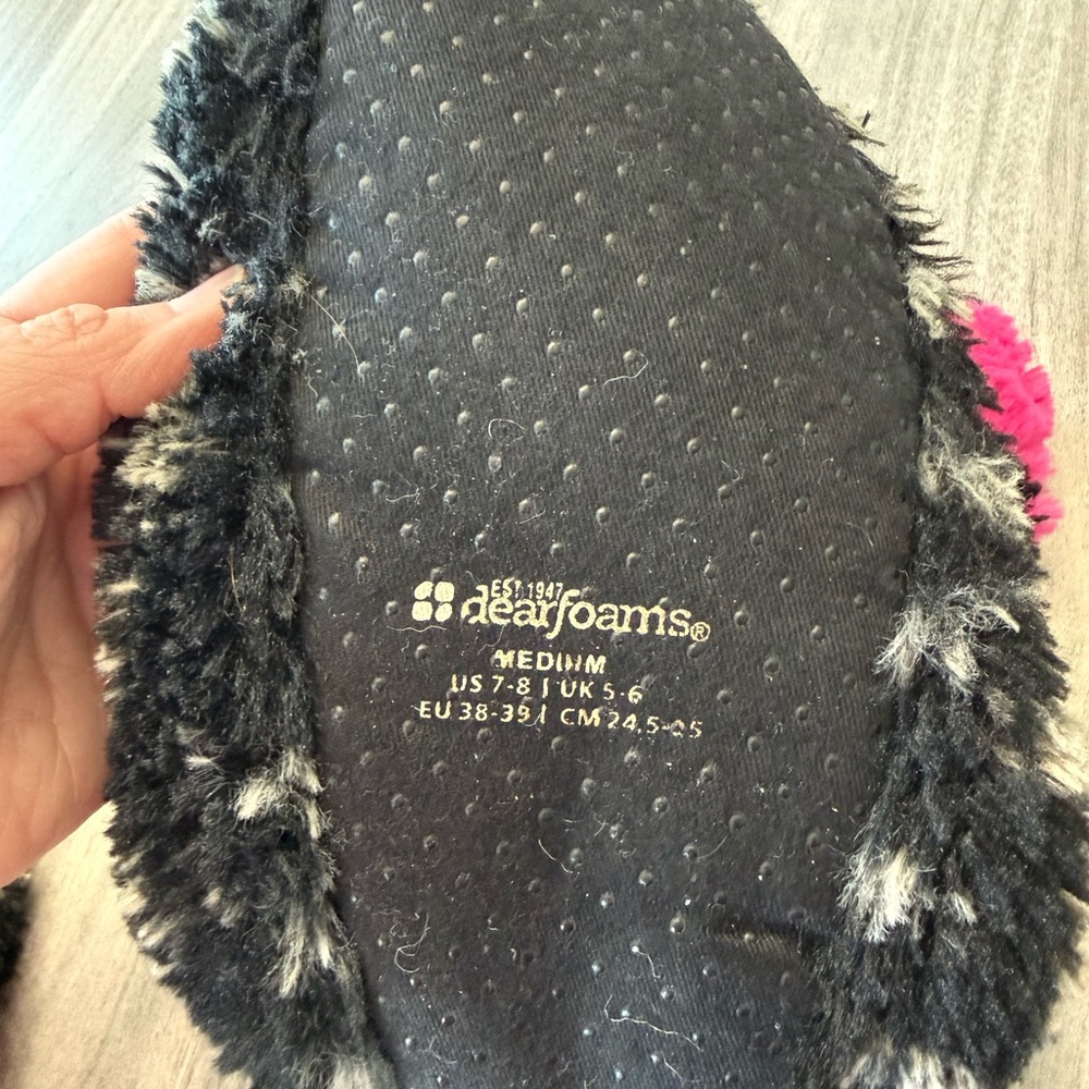 Dearfoams Black Gray Pink Slippers - Picture 4 of 4
